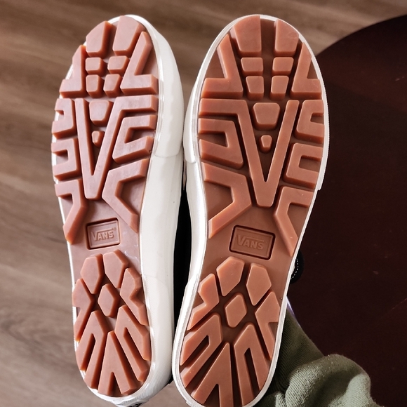 Vans Black and White Mary Jane Sneakers - Picture 10 of 11